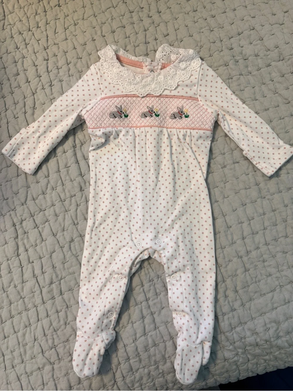 Mini Boden White and Pink Polka Dot Smocked Bunny Footie 0-3M